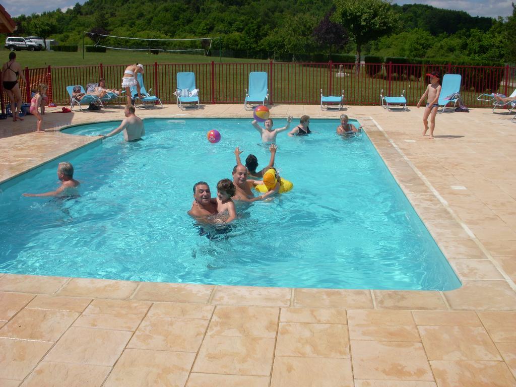 Camping De La Pelouse Jaulny Екстериор снимка