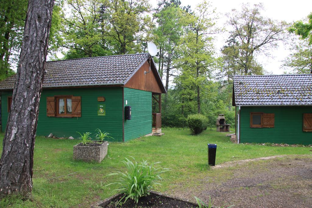 Camping De La Pelouse Jaulny Стая снимка