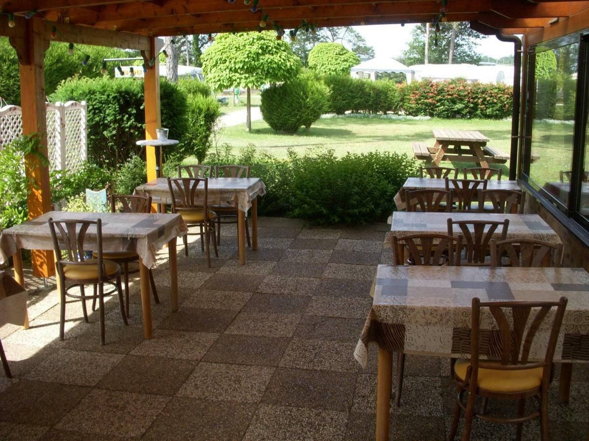 Camping De La Pelouse Jaulny Екстериор снимка